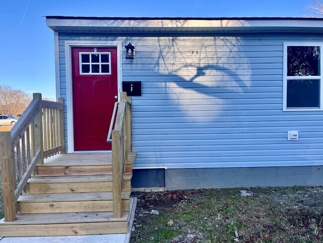 Foto del edificio - 9448 Hospital Ave