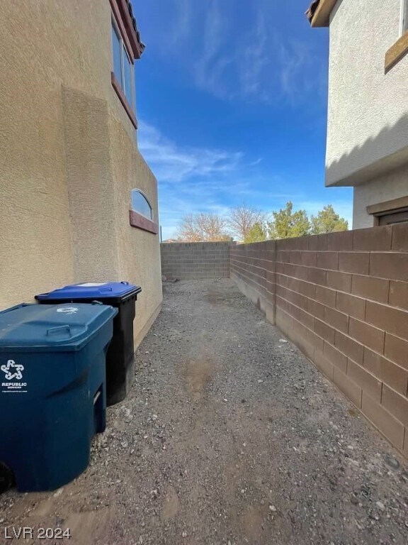 Foto del edificio - 731 Emerald Idol Pl