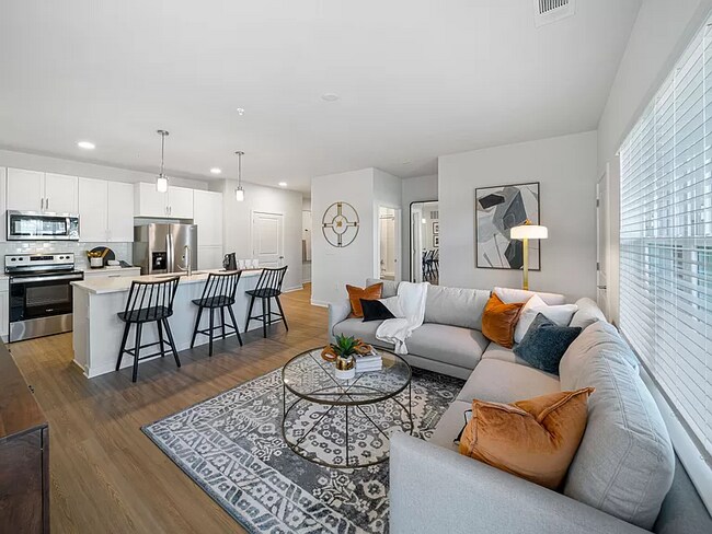 Building Photo - Emblem Gateway