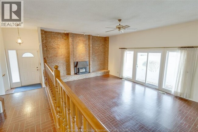 Photo du bâtiment - 2702 Tourangeau Rd