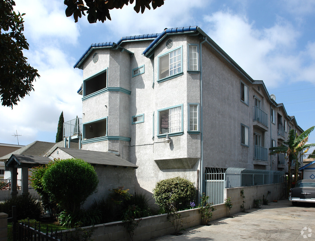 Building Photo - The Locust Street Apartments