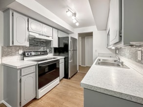 Building Photo - 405 NE 85th St