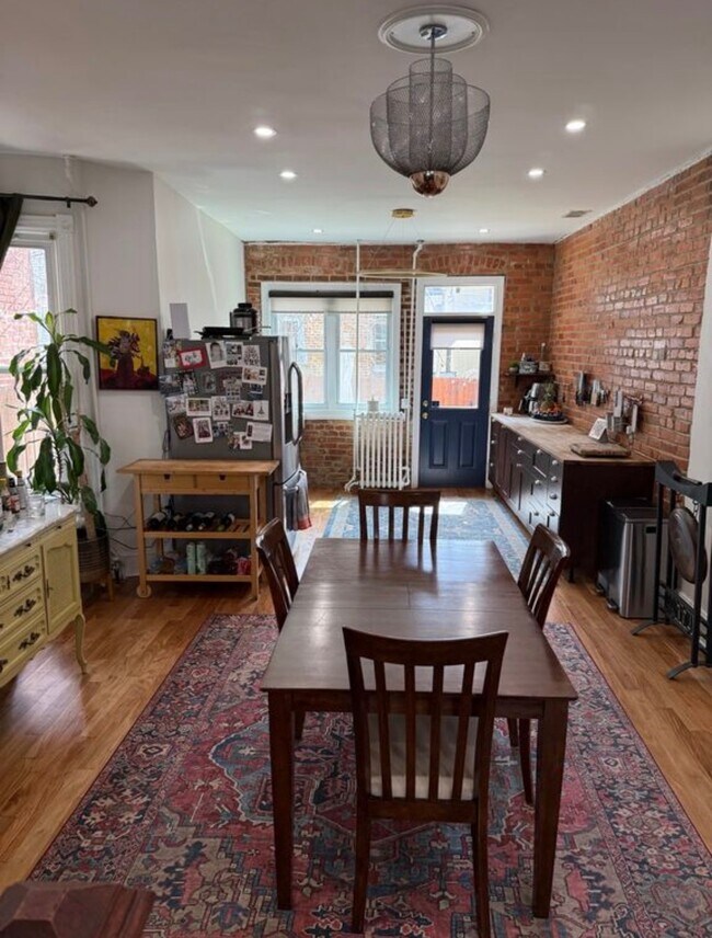 Foto del edificio - 768 Harvard St NW