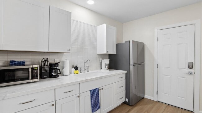 Building Photo - 2929 N 55th Pl