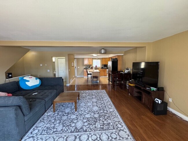 Foto del edificio - 3 bedroom, 2.5 bath