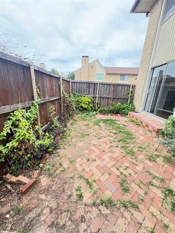 Building Photo - 2622 Custer Pkwy