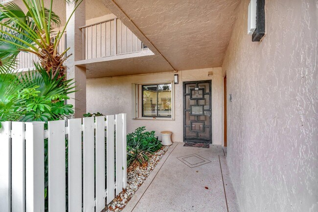 Foto del edificio - 7280 Amberly Ln