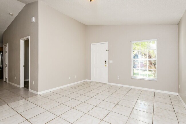 Foto del edificio - 166 Diamond Ridge Blvd