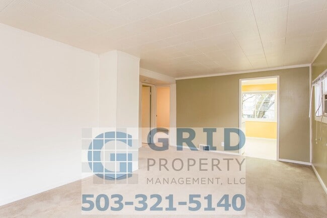 Photo - Spacious Two Bedroom Home with Backyard - N Portland!