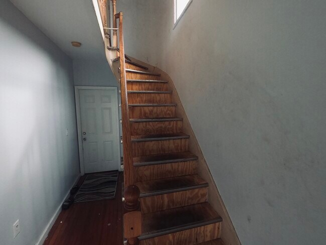 Building Photo - 155 Cedar Hill Ave