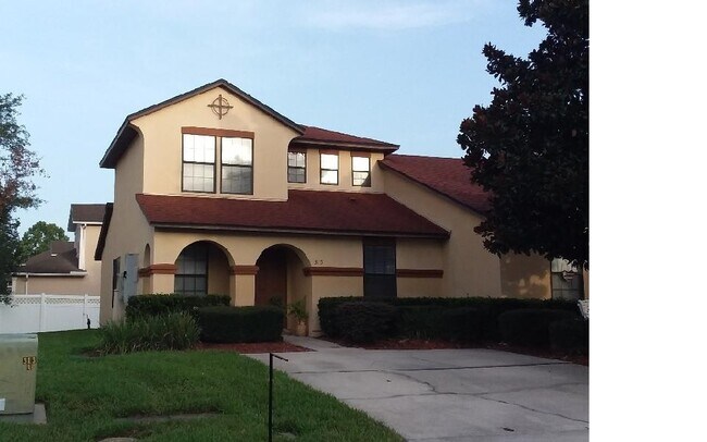 Foto del edificio - 315 Redwood Ln