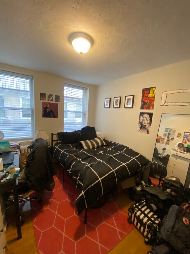 Building Photo - 224 Hanover St