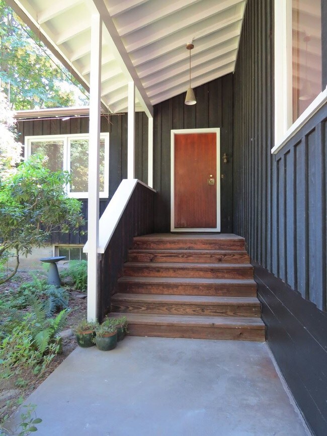 Building Photo - 3 br, 2 bath House - 1304 SW 58th Ave.