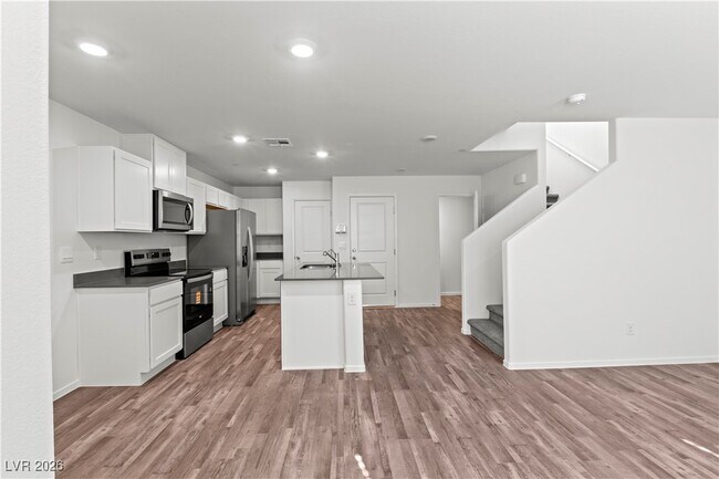 Building Photo - 4919 Olive Mesa Ave