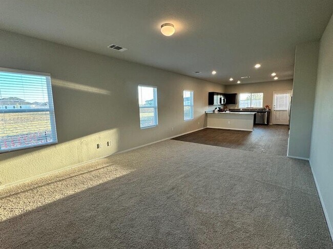 Building Photo - 305 Haywood Mnr
