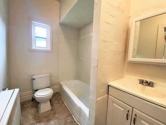 Building Photo - East Liberty - Apartments For Rent In Pitt...