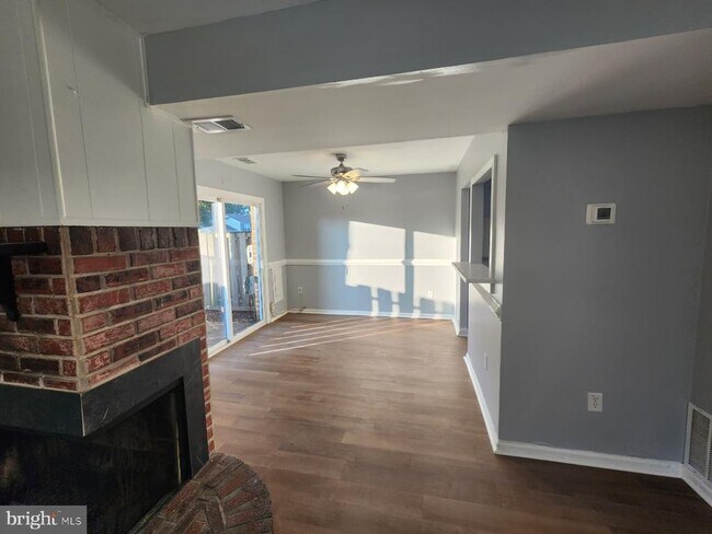 Foto del edificio - 4703 Rookewood Pl