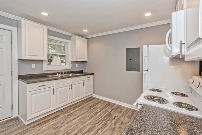 Foto del edificio - 1102 N Hillside Dr