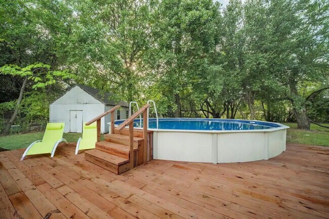 Foto del edificio - 1919 Puritan Dr