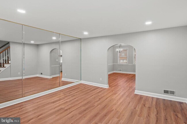 Foto del edificio - 1621 Thetford Rd