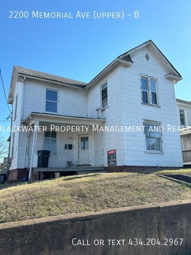 Building Photo - 2200 Memorial Ave