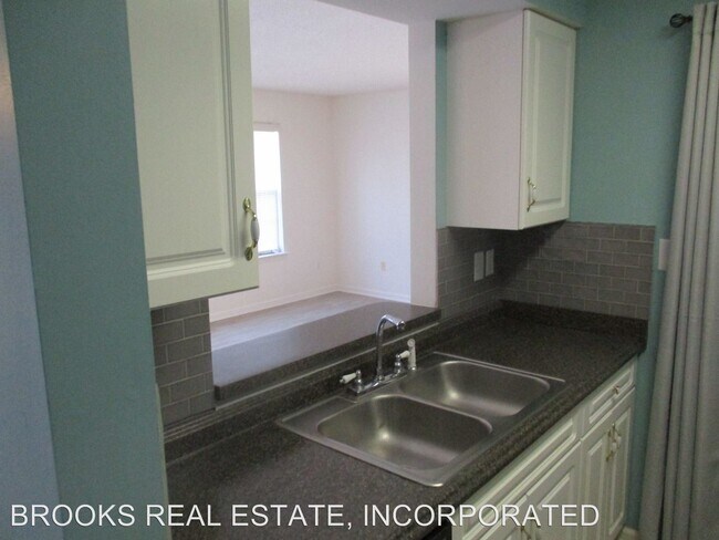 Building Photo - 2 br, 2.5 bath House - 1506 Queens Crossing