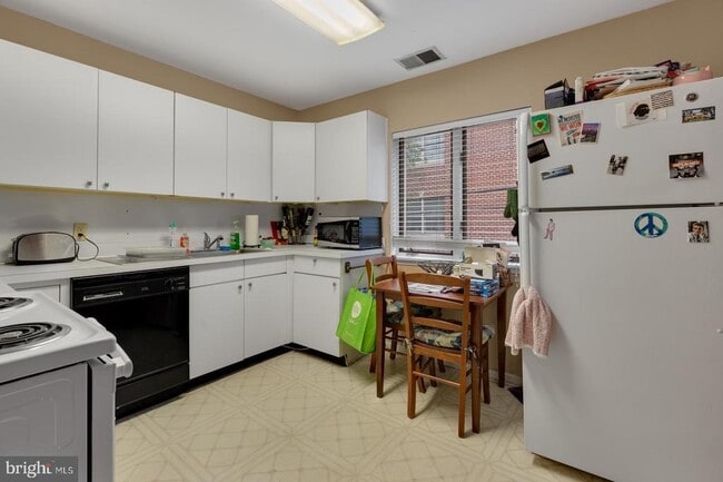 Foto del edificio - 821 Catharine St