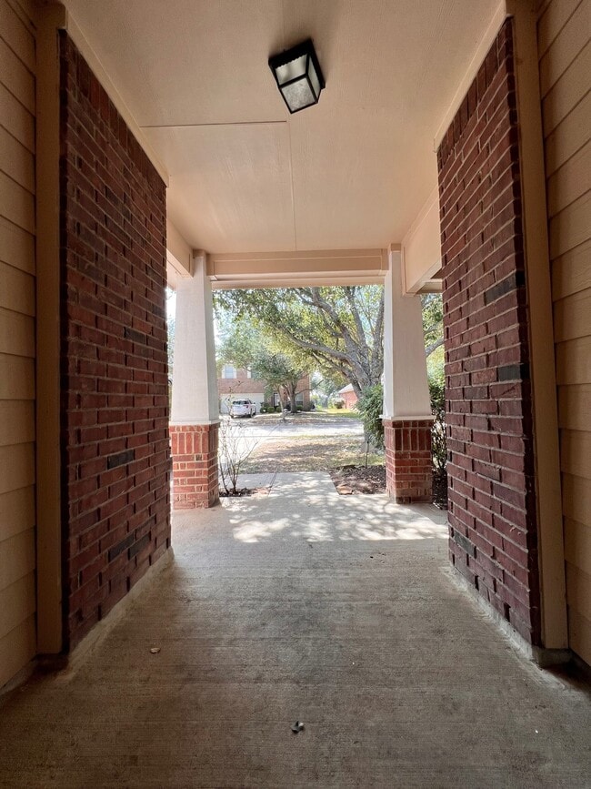 Foto del edificio - 25826 Chapman Falls Dr