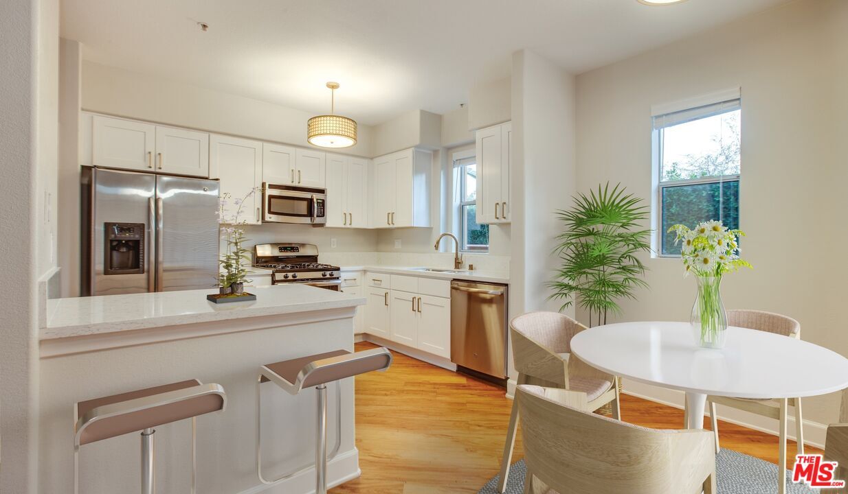 348 Hauser Blvd Unit 4137, Los Angeles, CA 90036 Apartment for Rent in Los Angeles, CA