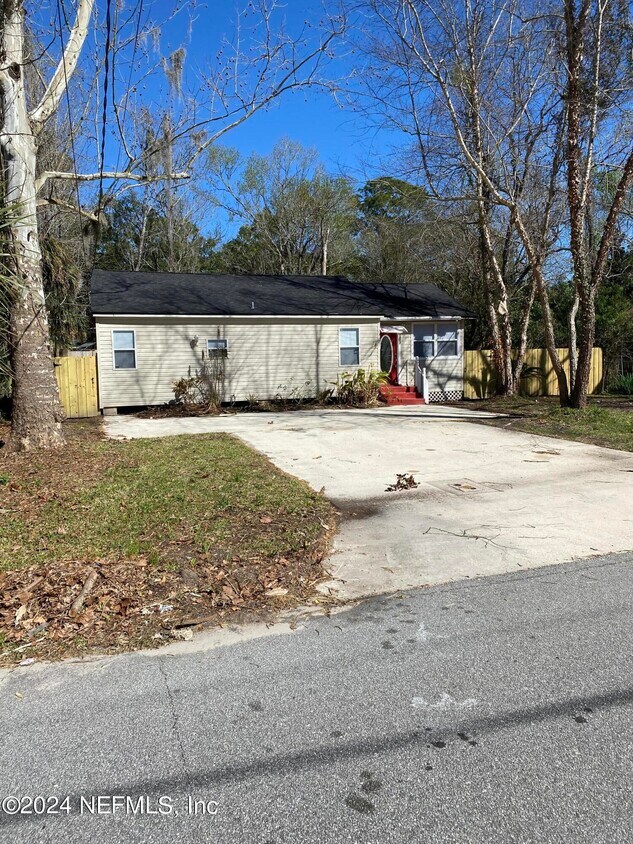 Foto principal - 1817 Lakewood Rd