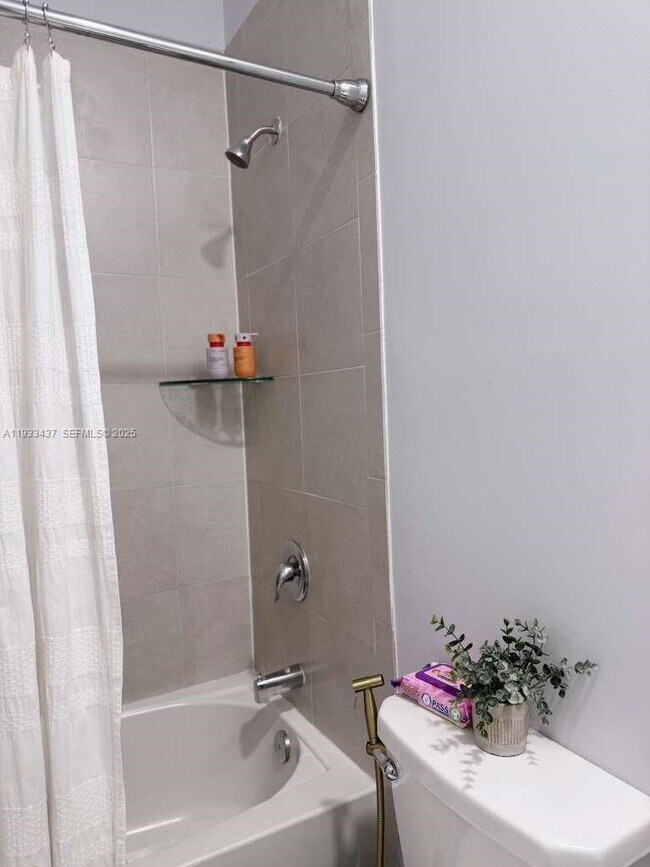 Foto del edificio - 10598 West 33rd Ct