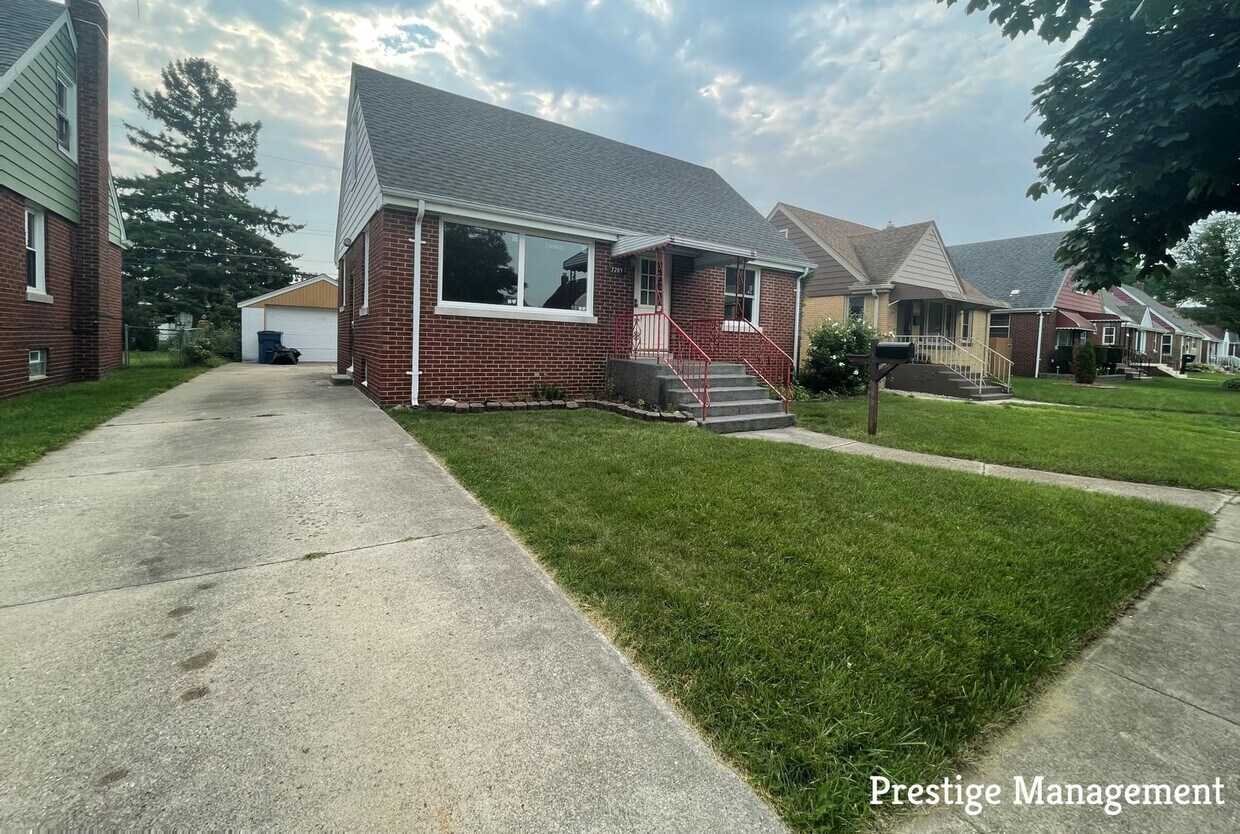 Primary Photo - Updated Hammond 3 bedroom brick ranch Cent...