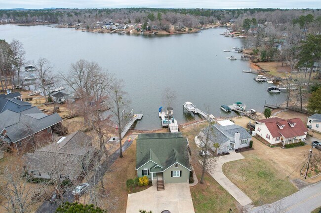 Foto del edificio - 215 Mariners Pointe Rd