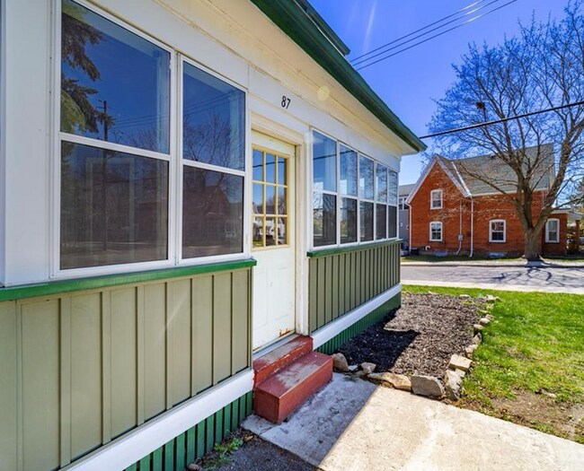 1 McGill St S, Smiths Falls, ON K7A 3M4 Townhouse for Rent in Smiths