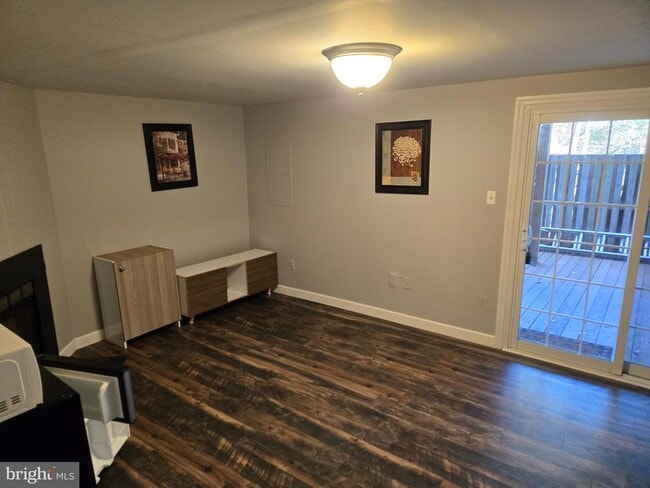 Foto del edificio - 5922 Annaberg Pl