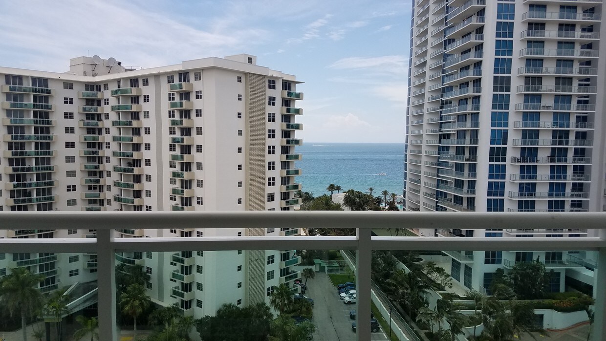 3000 S Ocean Dr, Hollywood, FL 33019 Condo for Rent in Hollywood, FL