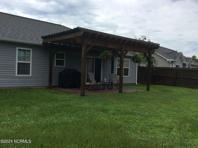 Building Photo - 2835 Weathersby Dr