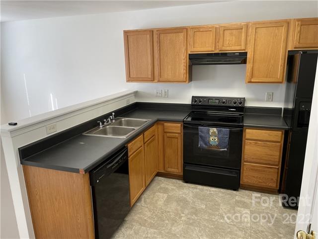 Foto del edificio - 734 Aberdeen Glen Pl