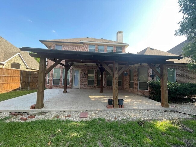 Foto del edificio - 15702 Crown Cove Ln