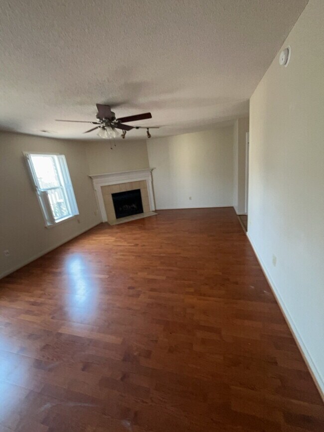 Foto del edificio - 2915 Cathedral Ln