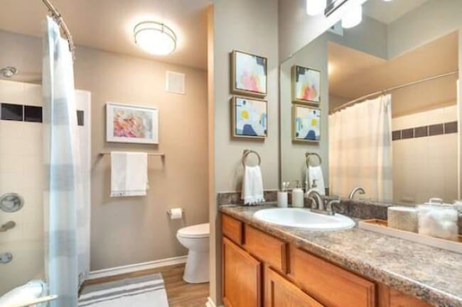 Building Photo - 2 bedroom in Benbrook TX 76126