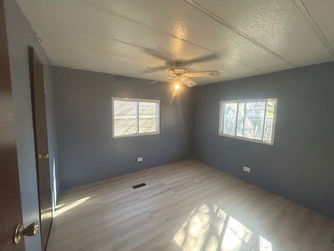 Building Photo - 317 N Sedgwick Ave