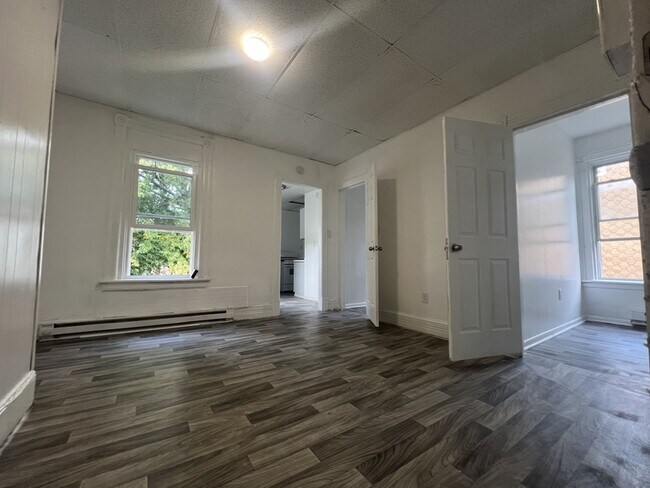 Building Photo - 339 1st St