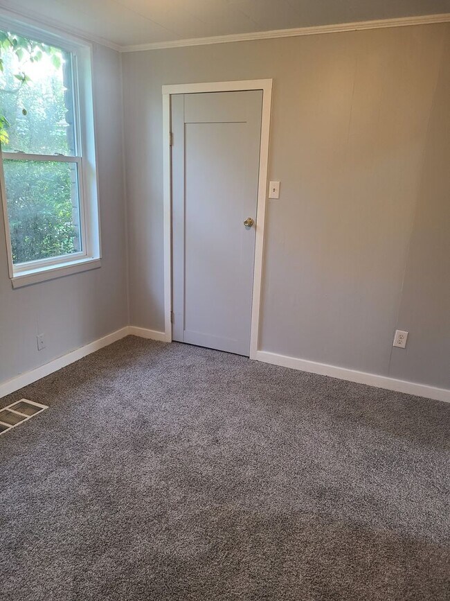 17 N Brownell St, Chillicothe, OH 45601 House Rental in Chillicothe