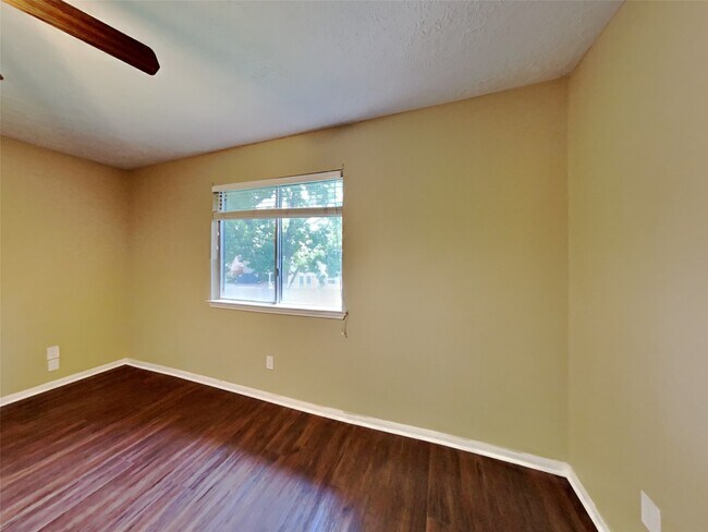 Building Photo - 31106 Perlican Dr