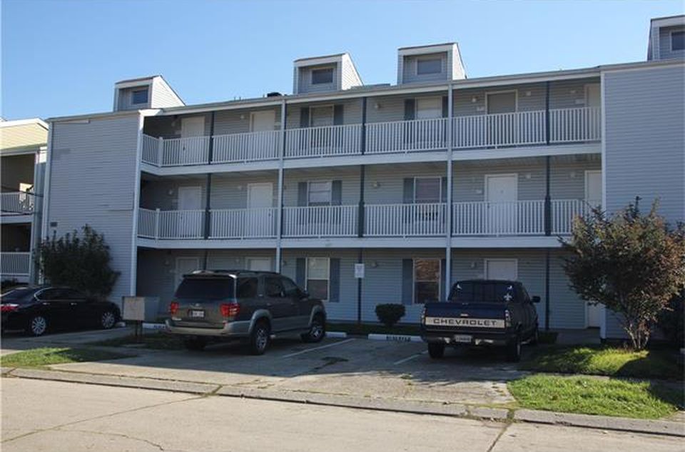 2513 Pasadena Ave, Metairie, LA 70001 Condo for Rent in Metairie, LA