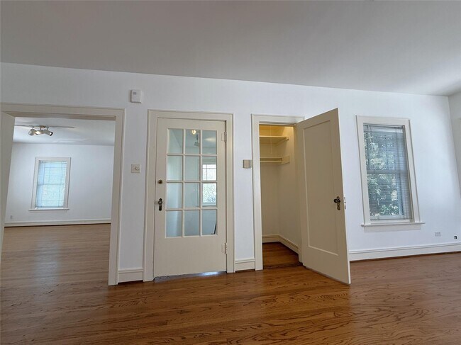Foto del edificio - 2311 Wroxton Rd