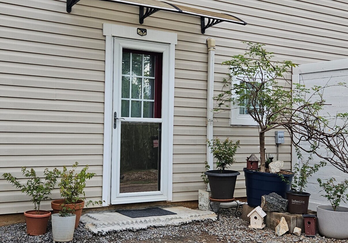 Entrance - 1941 Callaway Rd SW