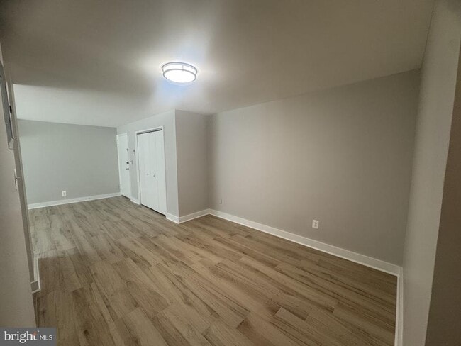 Building Photo - 500 S Courthouse Rd