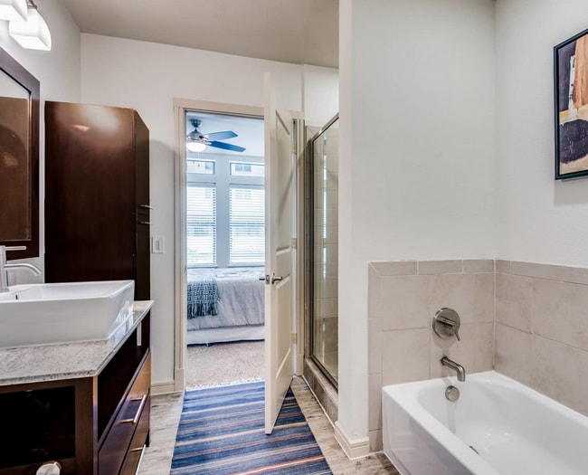 Building Photo - 3970 Vitruvian Way